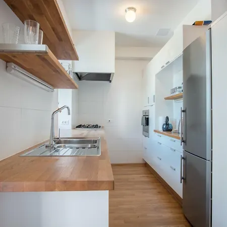 Luxury Central Apartment